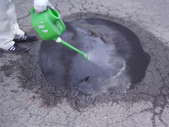 散水パッチ | アスファルト補修材